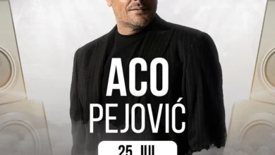 Aco Pejović выступает на сцене клуба Top Hill в Будве